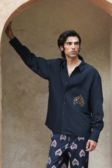 "Mor" Embroidered Resort Shirt (Men)